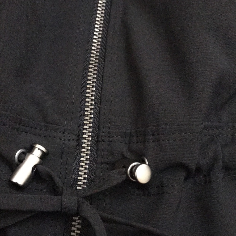 Black jacket - Picture 8 of 9